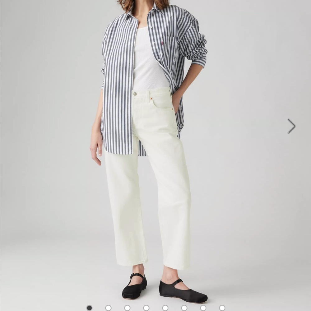 Levi’s Women’s white carpenter boyfriends jeans